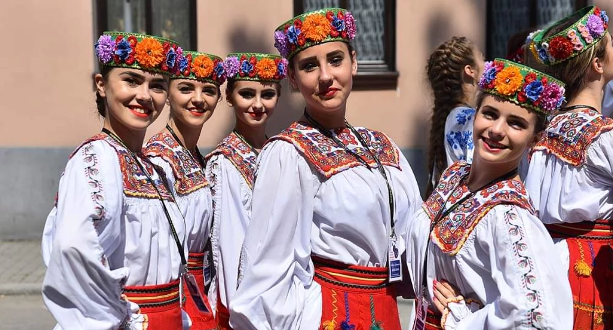 Atrakcje Turystyczne - Podróże małe i duże, Roztańczony Korowód Tygodnia Kultury Beskidzkiej jutro! - zdjęcie, fotografia