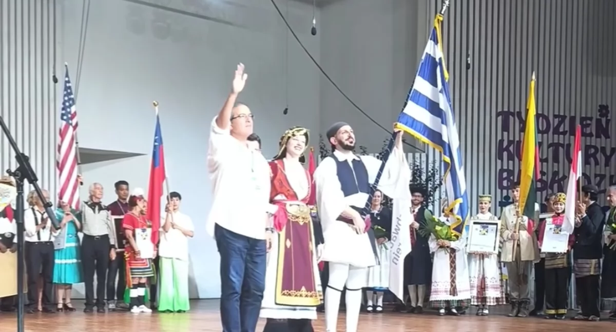 Atrakcje Turystyczne - Podróże małe i duże, Zespół Salonik wygrywa tegoroczne Międzynarodowe Spotkania Folklorystyczne Żywcu - zdjęcie, fotografia