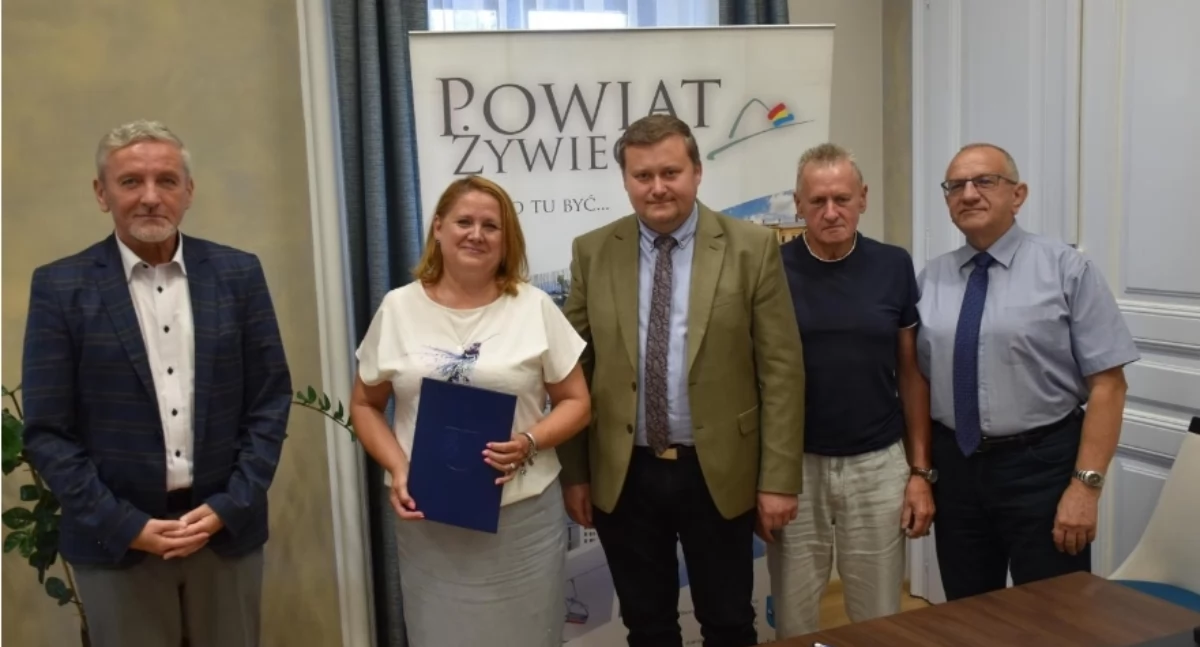 Nasze sprawy, Bożena Piątek nowym dyrektorem Zespołu Szkół Mechaniczno Elektrycznych Żywcu - zdjęcie, fotografia