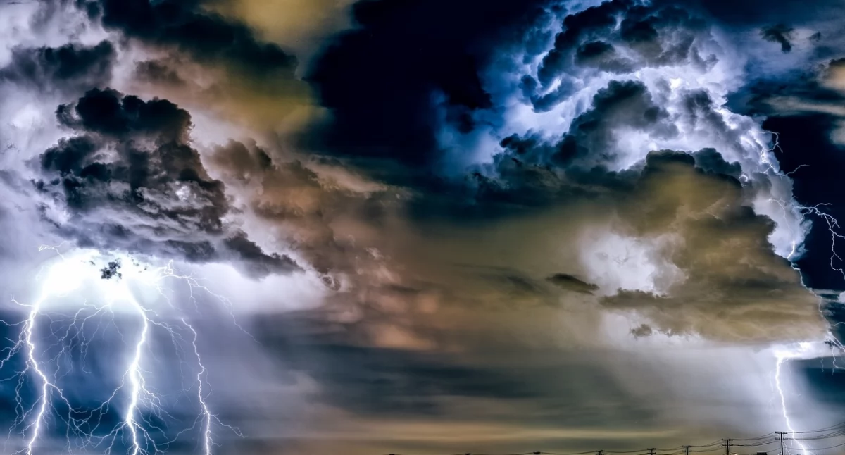 Nasze sprawy, Ostrzeżenie meteorologiczne Burze stopnia - zdjęcie, fotografia