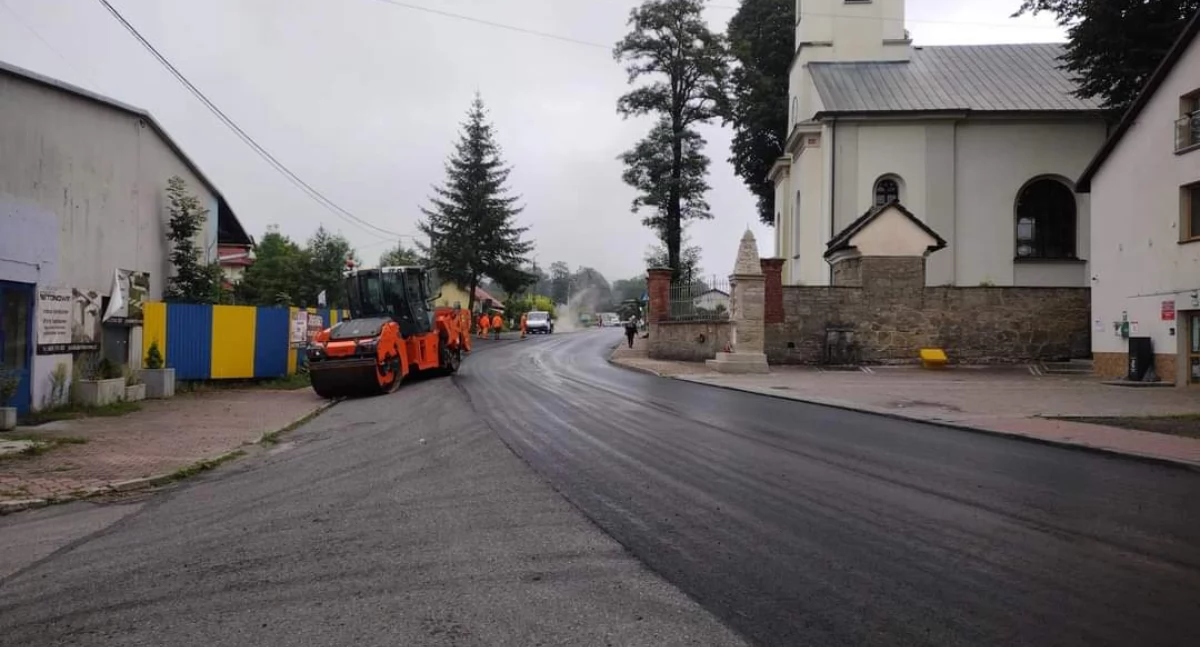 Drogi i Transport, Utrudnienia drodze powiatowej 1413S Ślemieniu - zdjęcie, fotografia
