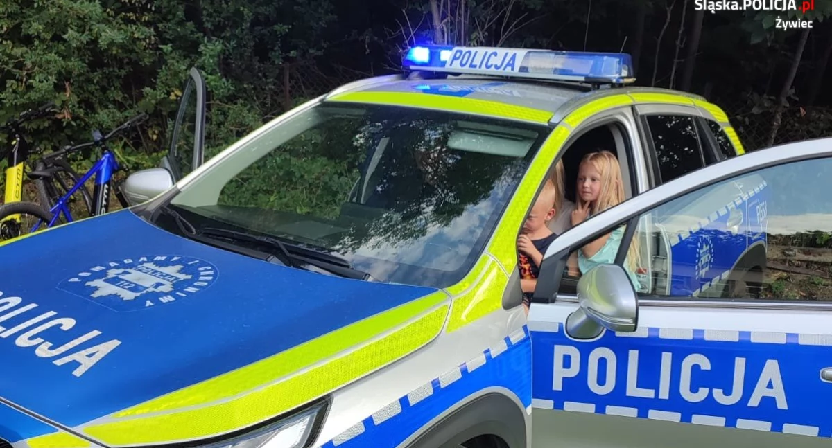 Nasze sprawy, Pożegnanie żywiecką policją Gilowicach - zdjęcie, fotografia