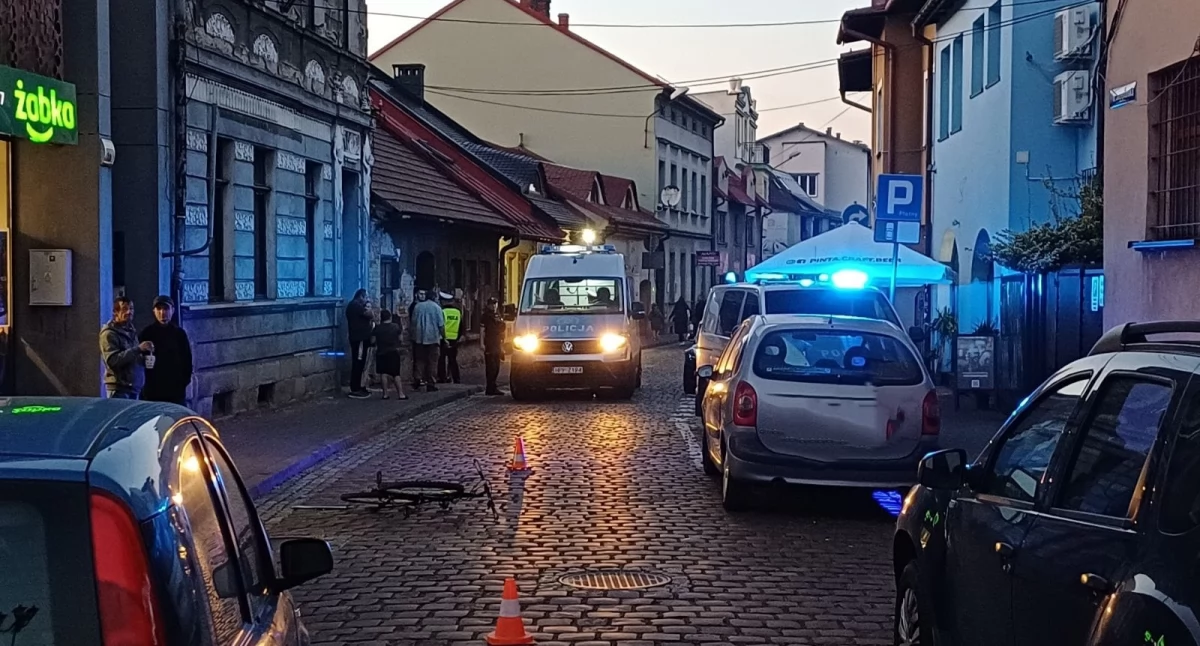 Wypadki drogowe , Potrącenie rowerzysty Jagiellońskiej Żywcu - zdjęcie, fotografia