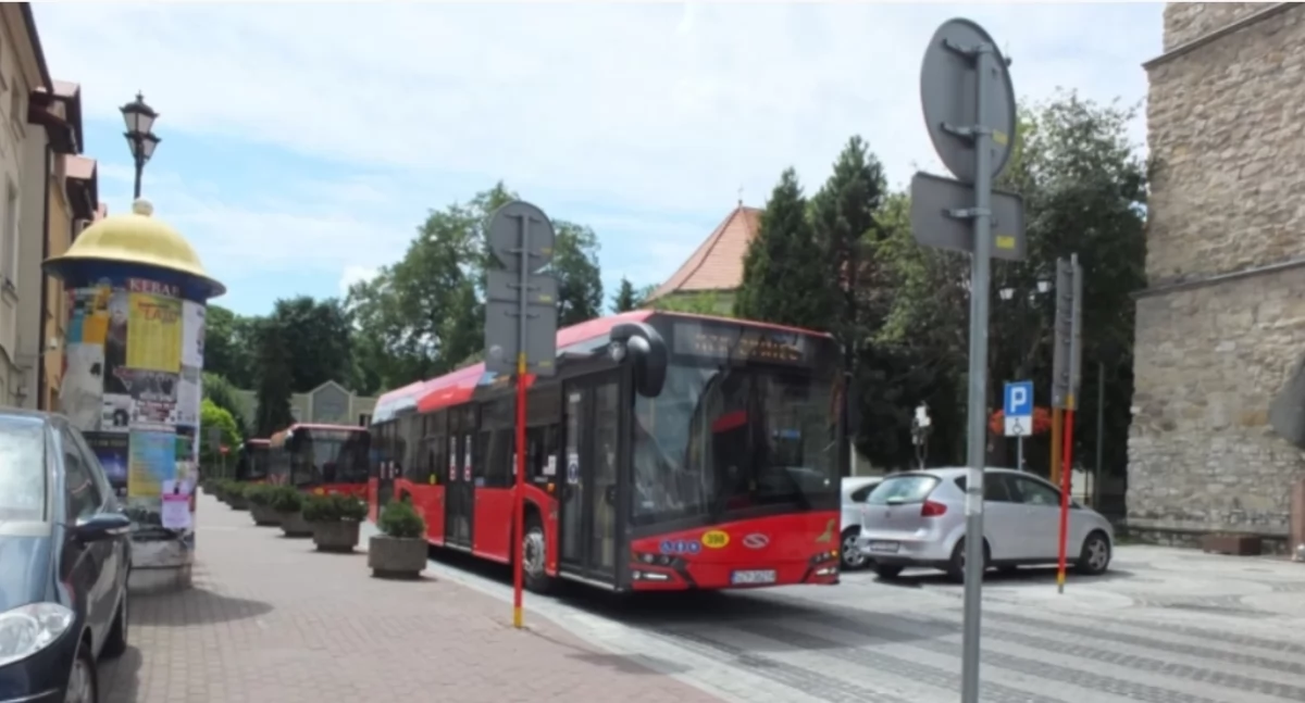 Drogi i Transport, Zmiany rozkładzie jazdy linii września - zdjęcie, fotografia