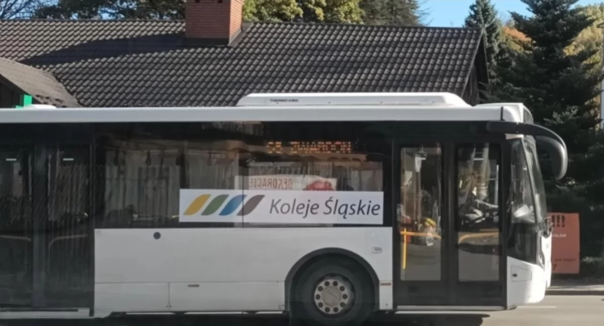 Drogi i Transport, Przedłużenie komunikacji zastępczej trasie Węgierska Górka Zwardoń - zdjęcie, fotografia