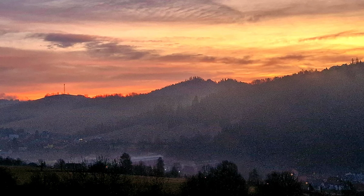 Nasze sprawy, Ostrzeżenie meteorologiczne Silny wiatr - zdjęcie, fotografia