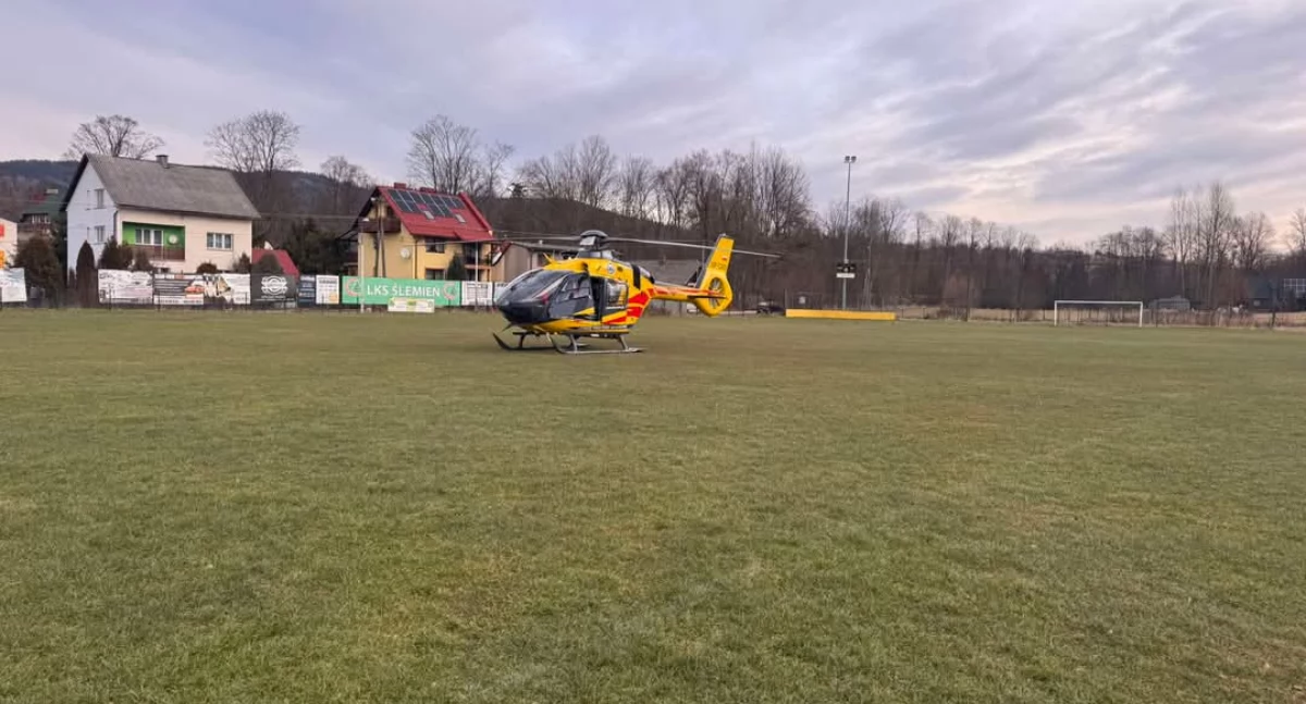 Z remizy, Podwójna interwencja Ślemień zabezpieczenie lądowiska usuwanie drzewa - zdjęcie, fotografia