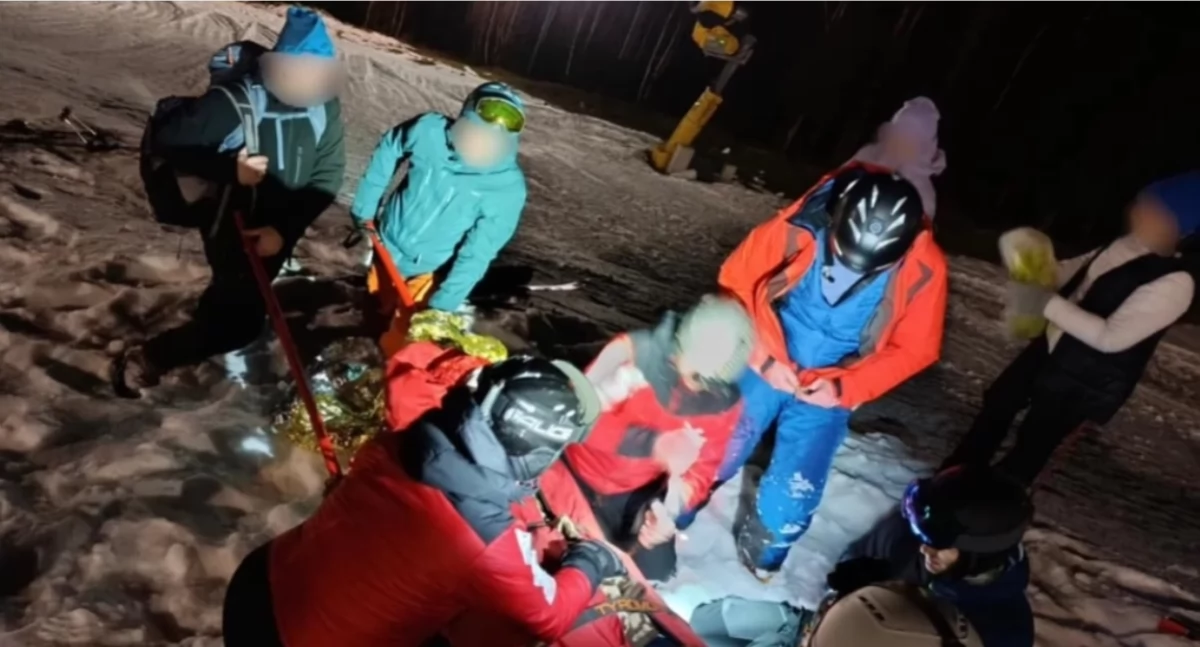 Nasze sprawy, Siedem interwencji sylwestrową poważny wypadek Mosornym Groniu - zdjęcie, fotografia