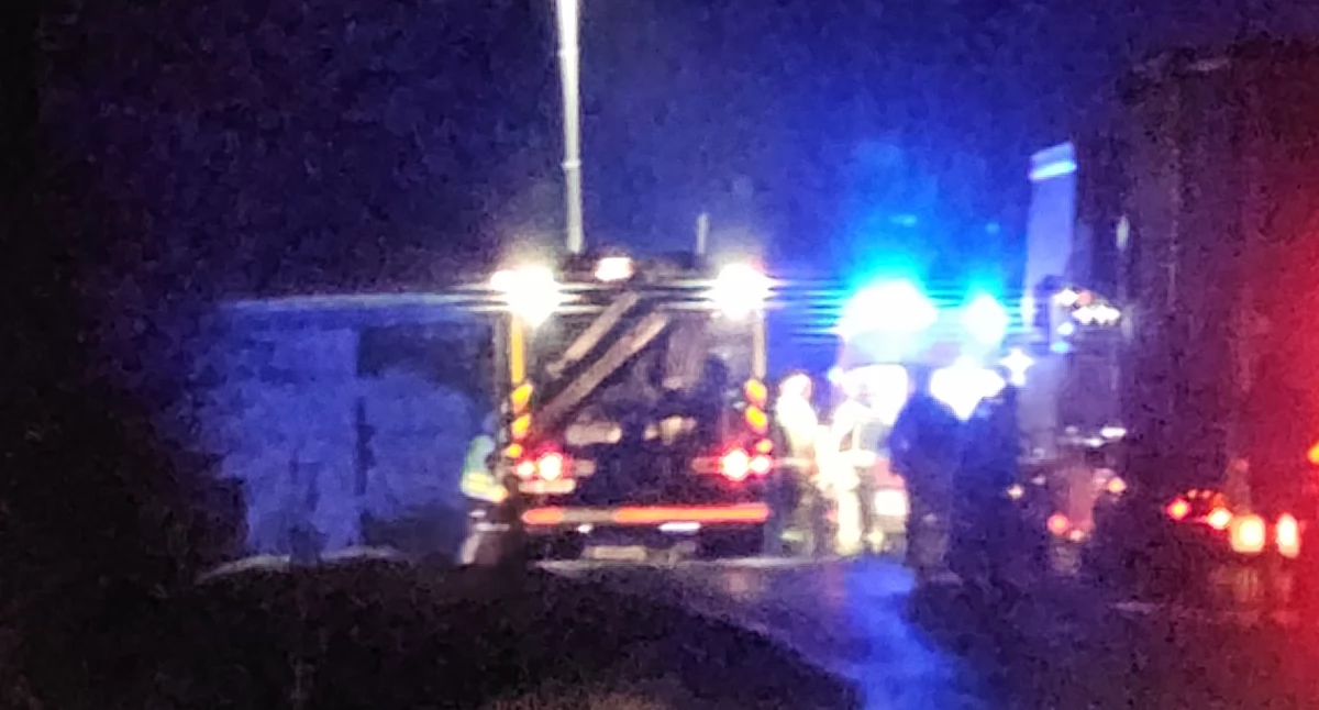 Wypadki drogowe , Poważny wypadek skrzyżowaniu Krakowskiej Królowej Jadwigi utrudnienia ruchu - zdjęcie, fotografia