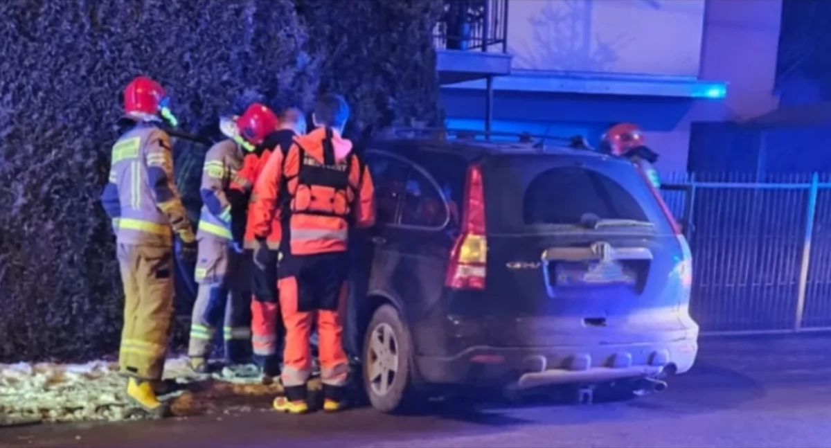Wypadki drogowe , Wypadek Klonowej Żywcu droga zablokowana - zdjęcie, fotografia