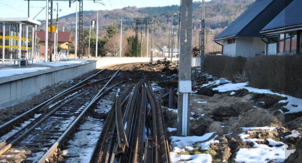 Inwestycje, Modernizacja linii kolejowej Żywiec Sucha Beskidzka wkracza kluczową fazę - zdjęcie, fotografia