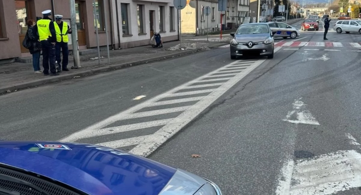 Wypadki drogowe , groźne potrącenia przejściach pieszych powiecie żywieckim - zdjęcie, fotografia