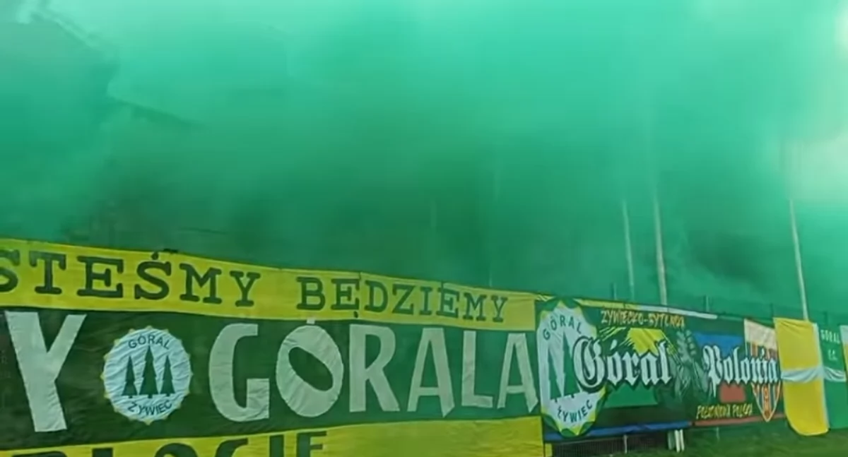 Piłka nożna, Derby Żywca Oglądaj TuŻywiec DzikieRadio - zdjęcie, fotografia