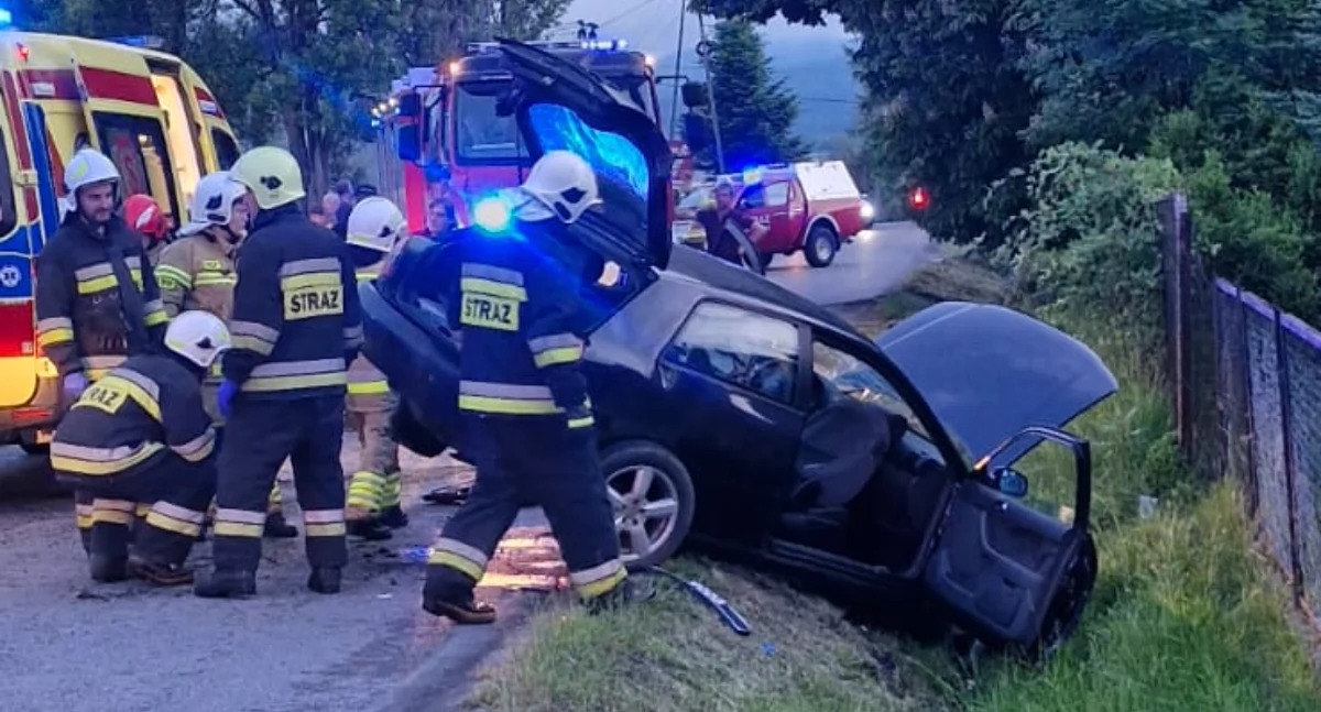 Wypadki drogowe , Wypadek Lipowskiej służby wciąż pracują miejscu - zdjęcie, fotografia
