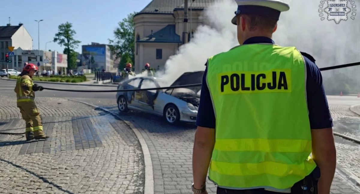 Nasze sprawy, można nagrywać interwencje policji mówi prawo - zdjęcie, fotografia