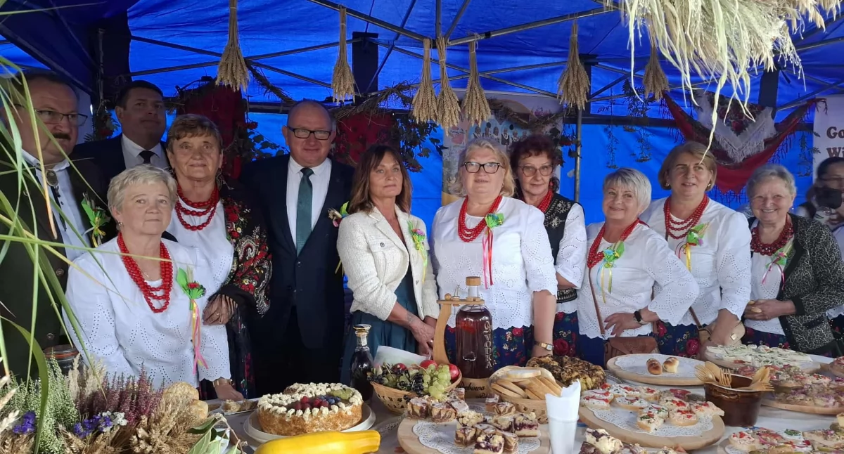 Folklor i Tradycje , Dożynki Gminne Rajczy Święto Plonów pełne tradycji radości - zdjęcie, fotografia