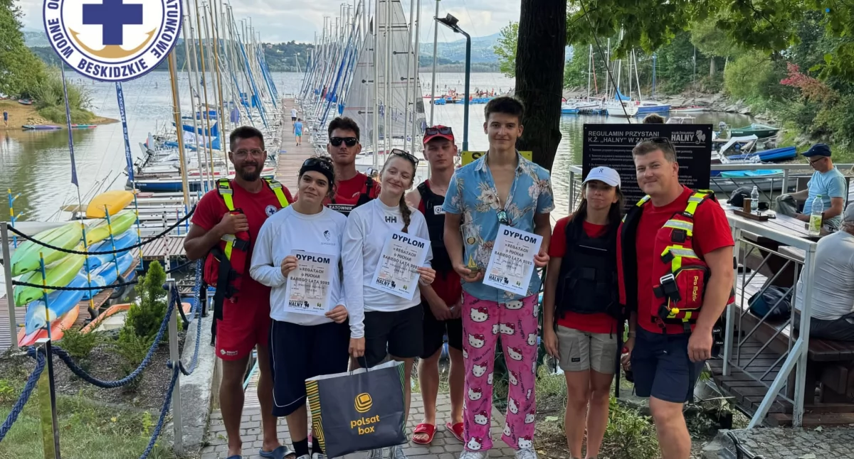 Znad wody, Ratownicy Beskidzkiego podium regat Puchar Babiego - zdjęcie, fotografia