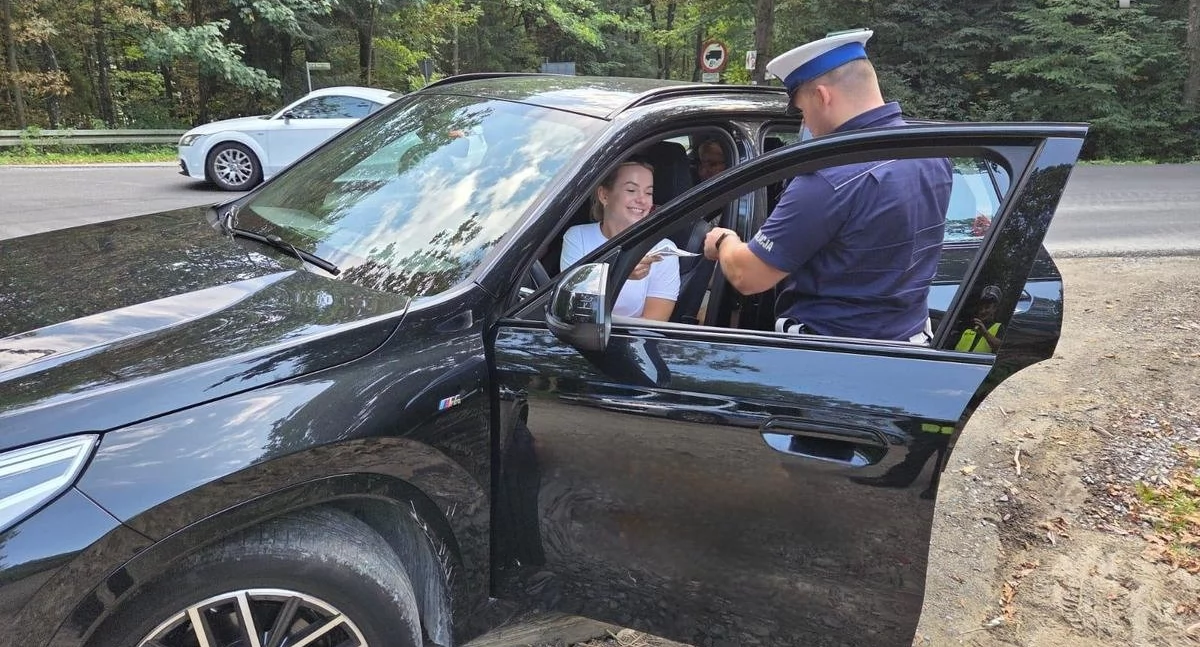 Nasze sprawy, Mistrzu zwolnij żywieccy policjanci apelują rozsądek drogach - zdjęcie, fotografia