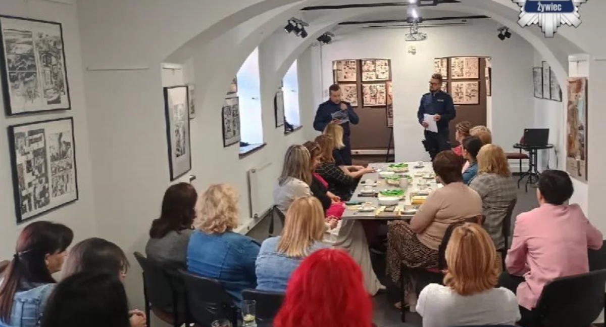 Nasze sprawy, Policjanci Żywca wspierają lokalną społeczność edukacyjne spotkania prewencyjne - zdjęcie, fotografia