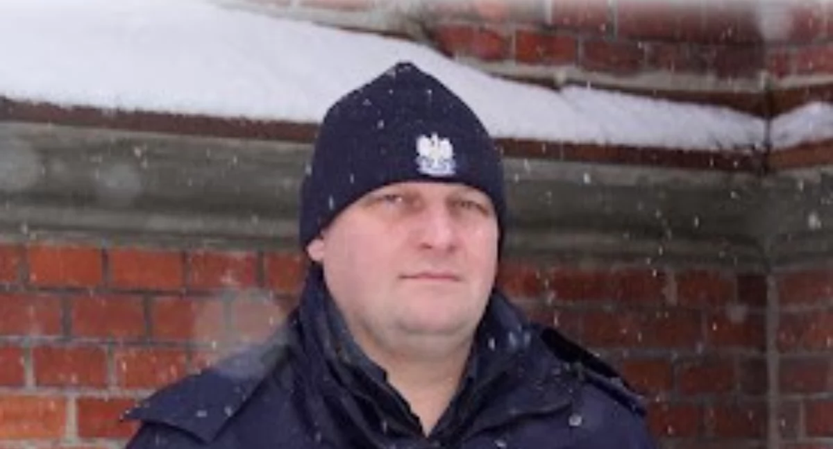 Nasze sprawy, Policjant służbie uratował latka szybka reakcja zapobiegła tragedii - zdjęcie, fotografia