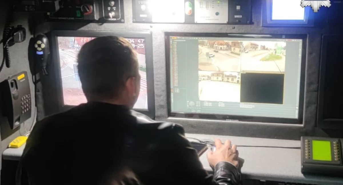Nasze sprawy, Policjanci Żywca prowadzili akcję rzecz bezpieczeństwa pieszych - zdjęcie, fotografia