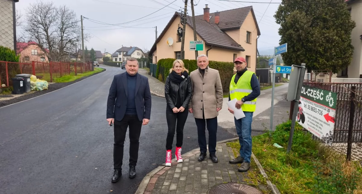 Drogi i Transport, Powiat Żywiecki zakończył remont drogi Łodygowicach - zdjęcie, fotografia