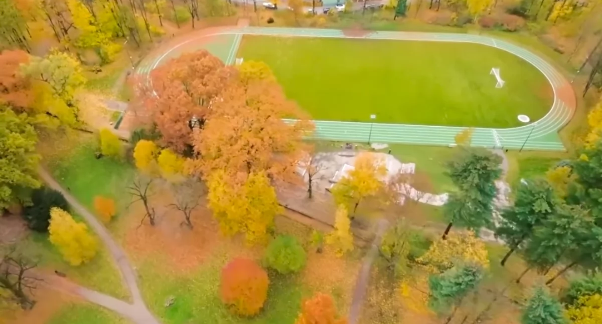 Nasze sprawy, boisko Parku Habsburgów niszczone mieszkańców - zdjęcie, fotografia