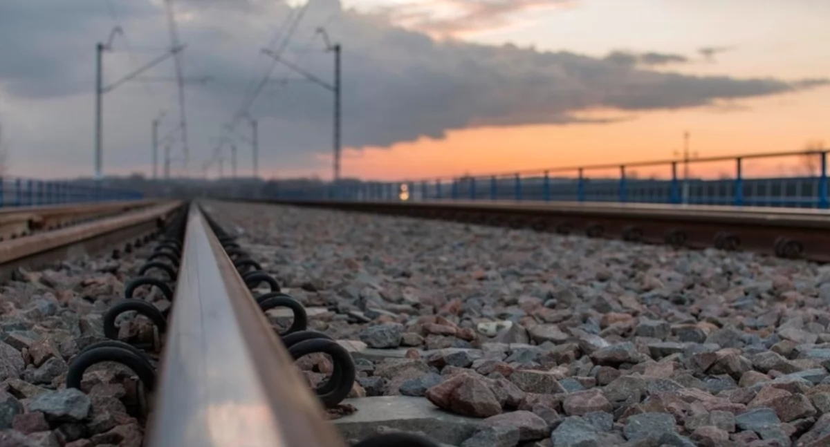 Drogi i Transport, Opóźniony powrót pociągów Zwardonia komunikacja zastępcza dłużej planowano - zdjęcie, fotografia