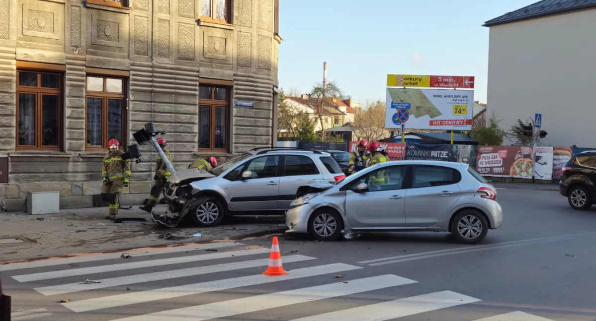 Kolizja na skrzyżowaniu Sienkiewicza i Żeromskiego