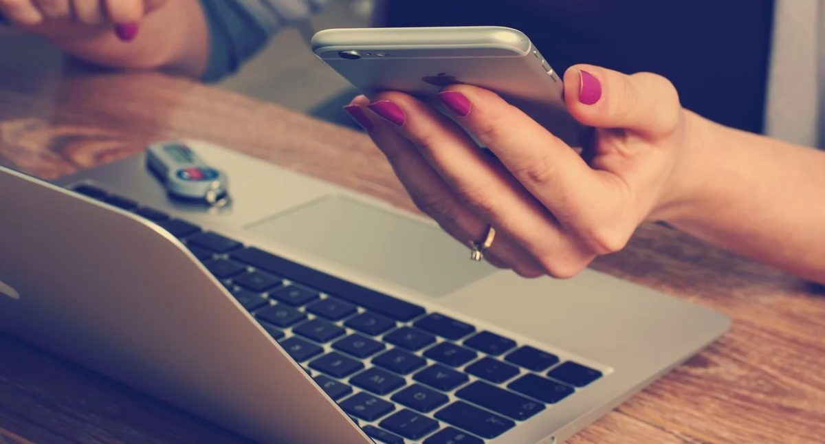 Inwestycje, Żywiec inwestuje cyfrową przyszłość uczniów - zdjęcie, fotografia