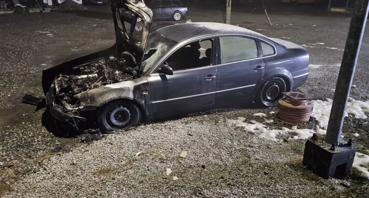 Pożar samochodu w Czernichowie – szybka akcja służb