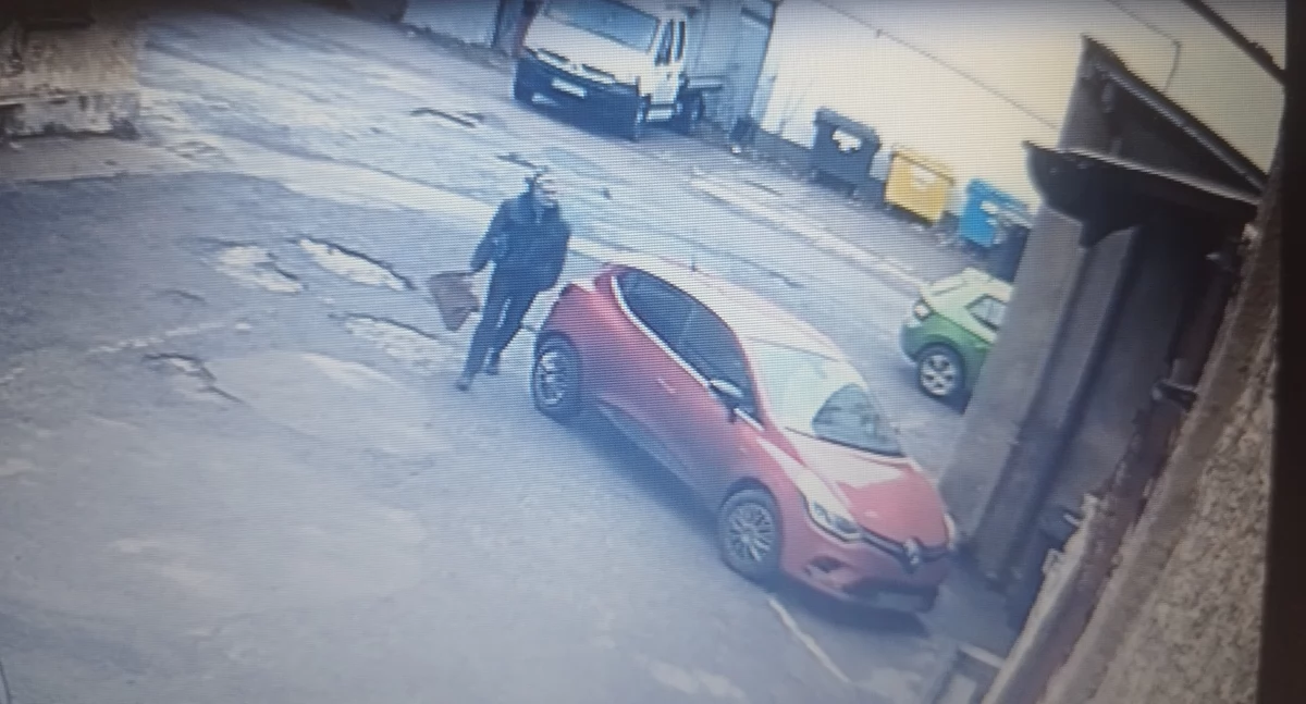 Nasze sprawy, Kradzież pojazdu Bielsku Białej policja poszukuje sprawcy - zdjęcie, fotografia