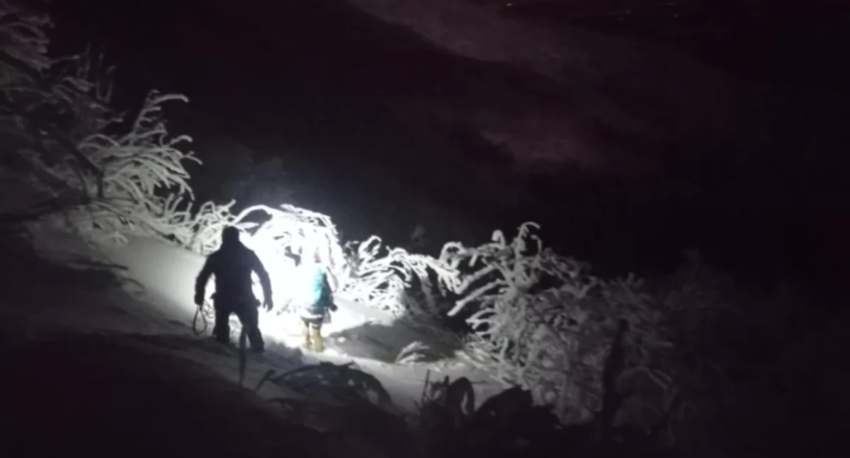 Akcje GOPRu, Nieodpowiedzialna wyprawa Babią Górę zakończona interwencją - zdjęcie, fotografia