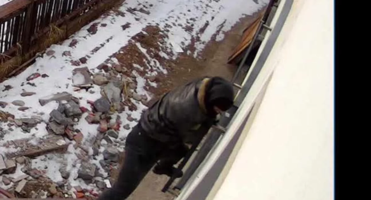 Nasze sprawy, Próba włamania osiedlu Kopernika ostrożność - zdjęcie, fotografia