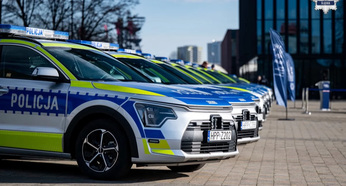 Nasze sprawy, radiowozy garnizonu bielskiego - zdjęcie, fotografia