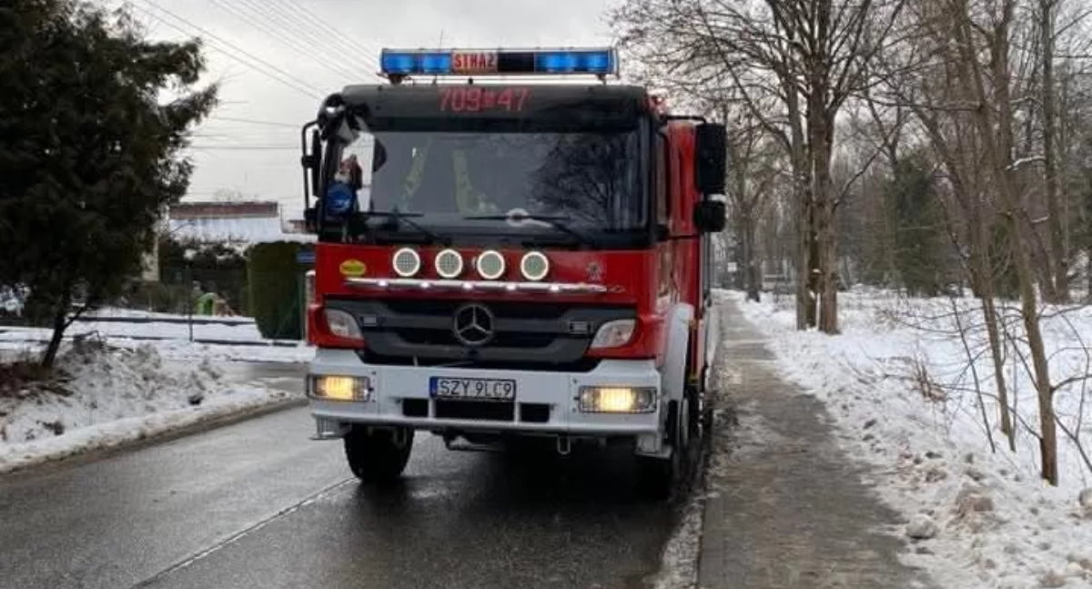 Nasze sprawy, Powalone drzewo zablokowało Kościuszki Pietrzykowicach - zdjęcie, fotografia