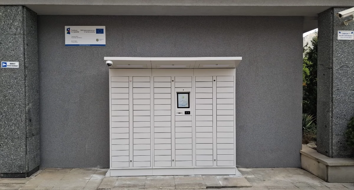 Nasze sprawy, Urzędomat Bielsku Białej umożliwia całodobowy odbiór dowodów rejestracyjnych - zdjęcie, fotografia