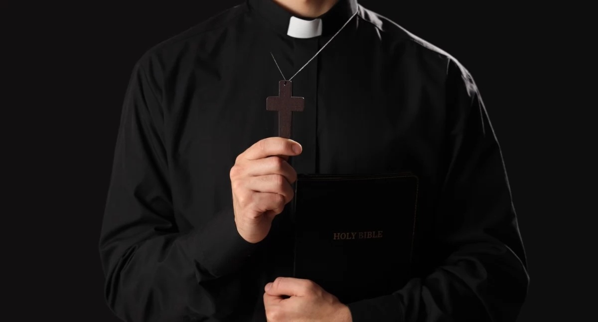 Nasze sprawy, Były proboszcz Międzybrodzia Bialskiego rejestrze sprawców Decyzja komisji głos ofiary - zdjęcie, fotografia