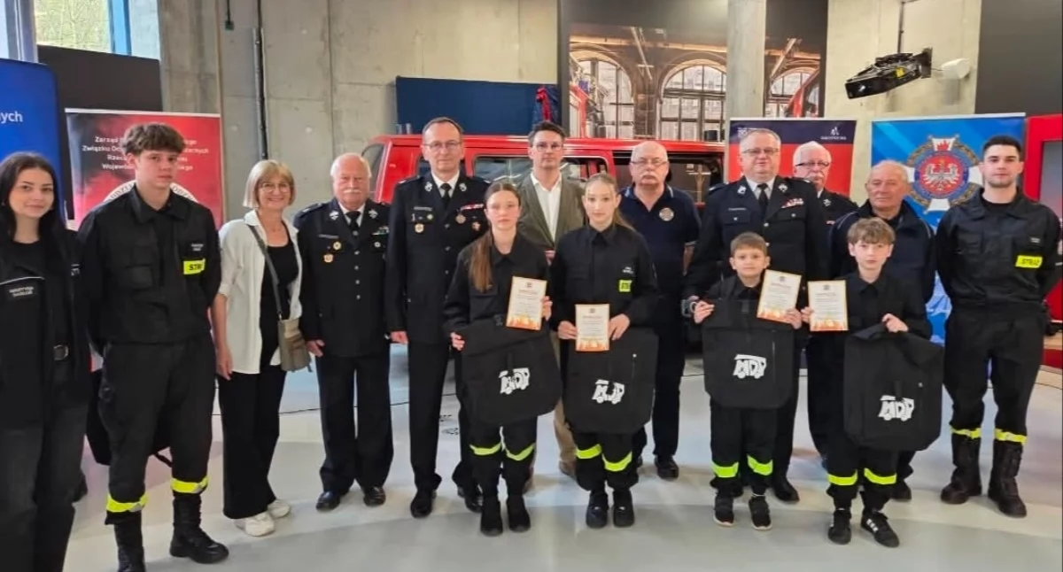 Nasze sprawy, Młodzi adepci pożarnictwa sukcesem szczeblu wojewódzkim - zdjęcie, fotografia