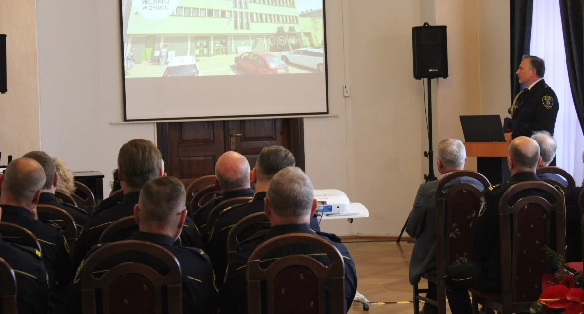 Nasze sprawy, służby Żywieckiej Straży Miejskiej podsumowane podczas uroczystych obchodów - zdjęcie, fotografia