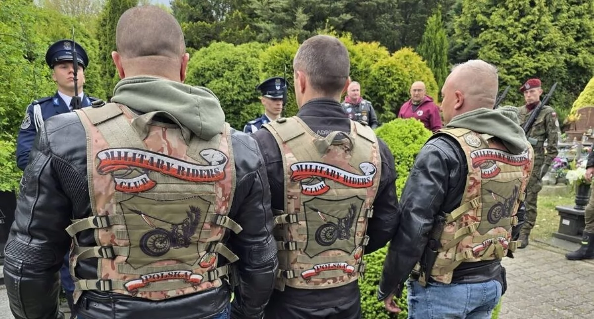 Nasze sprawy, Policjanci żołnierze pamiętają podinspektora Bogdana Laskowskiego podczas corocznego rajdu motocyklowego - zdjęcie, fotografia