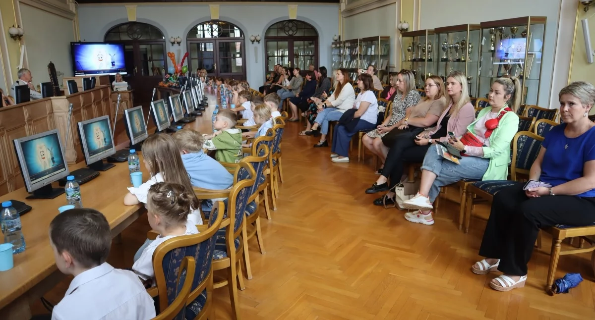 Nasze sprawy, Finał konkursu Uśmiechnij Żywcu promuje zdrowy uśmiech maluchów - zdjęcie, fotografia