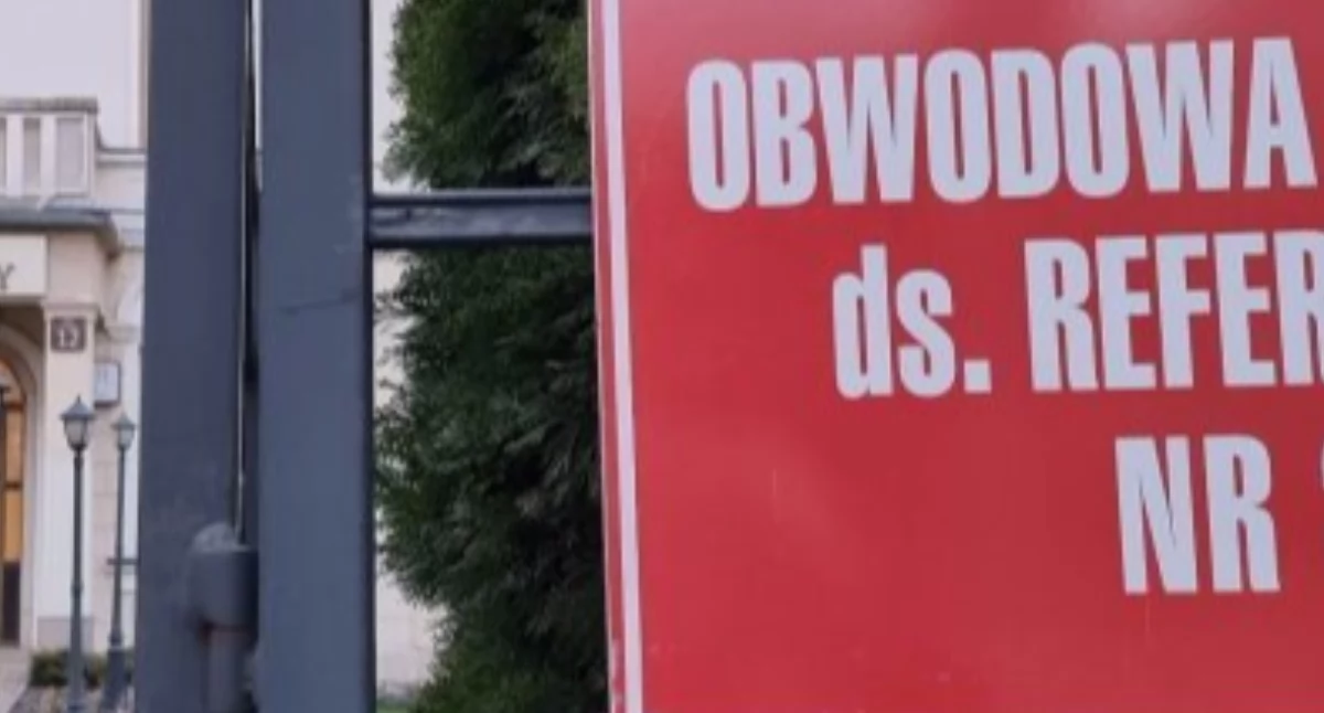 Interwencje, Bielsku Białej rośnie napięcie wokół sprzedaży miejskich działek referendum - zdjęcie, fotografia