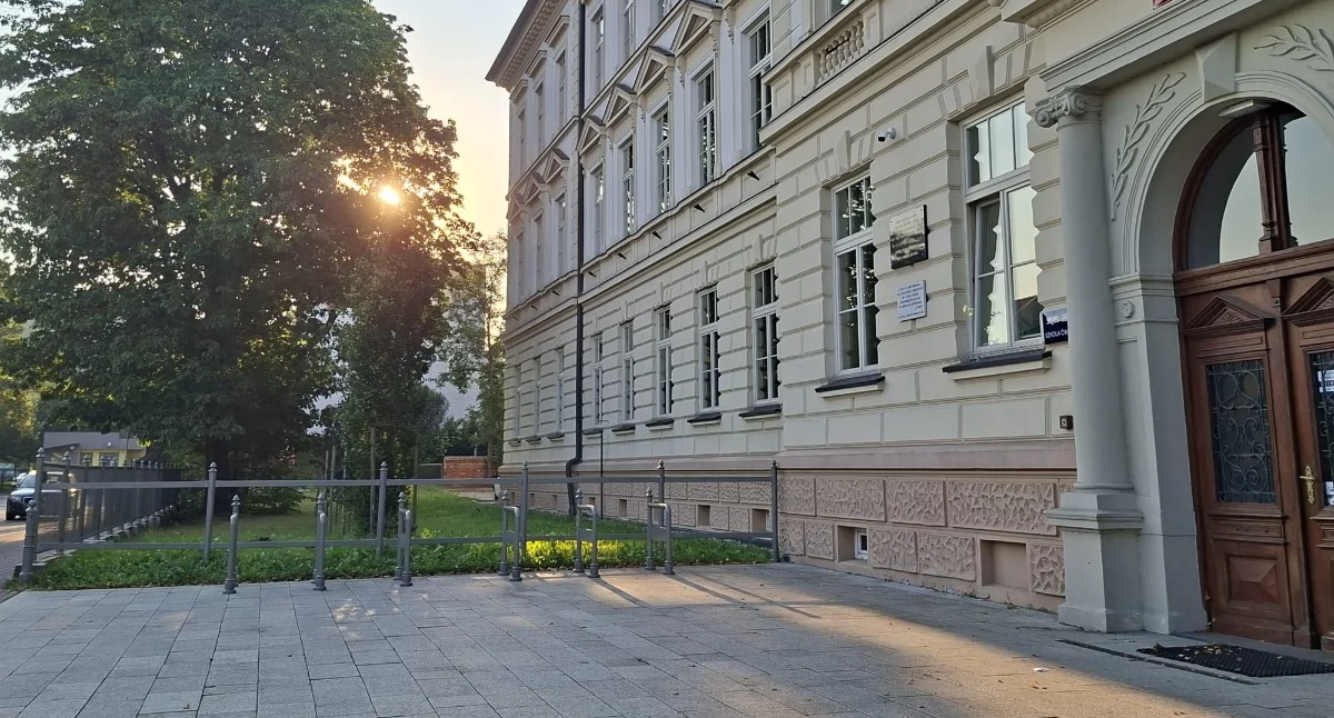 Inwestycje, Wakacyjne remonty szkołach Żywca okolic przyspieszają nauki - zdjęcie, fotografia