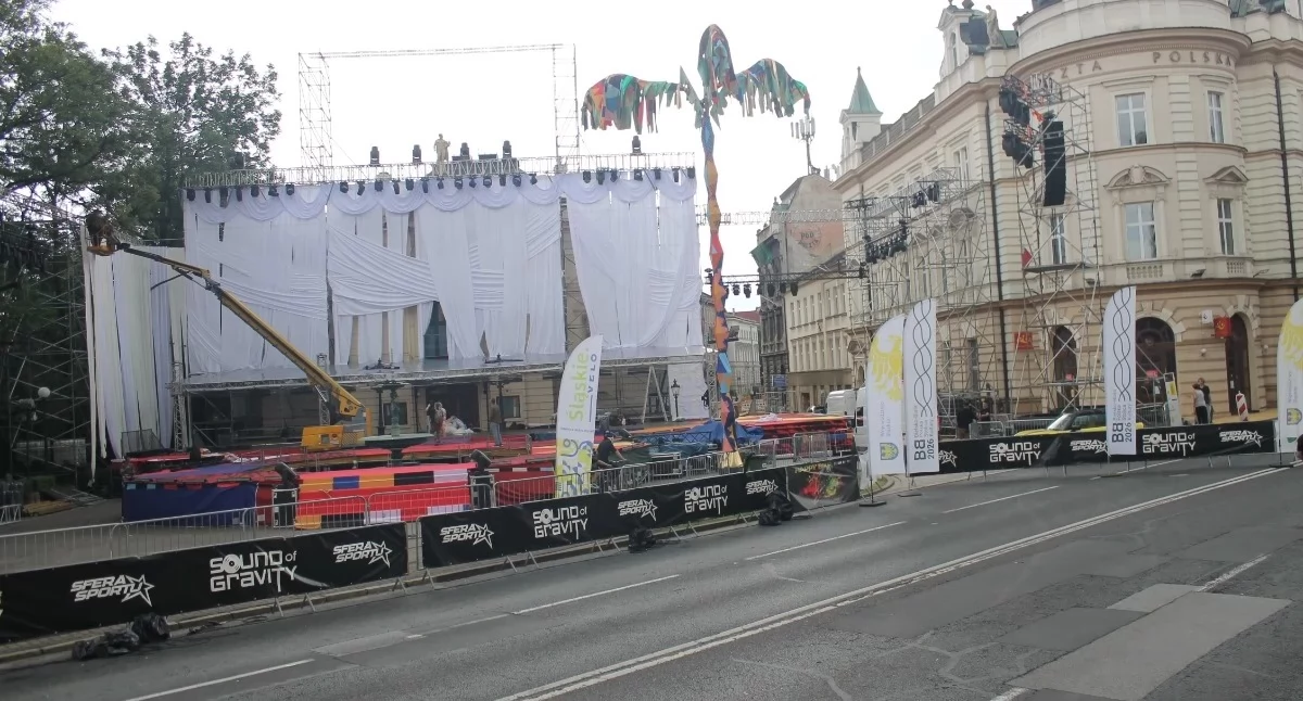 Atrakcje Turystyczne - Podróże małe i duże, Carmen centrum miasta czyli wyjątkowa opera ulicach Bielska Białej - zdjęcie, fotografia