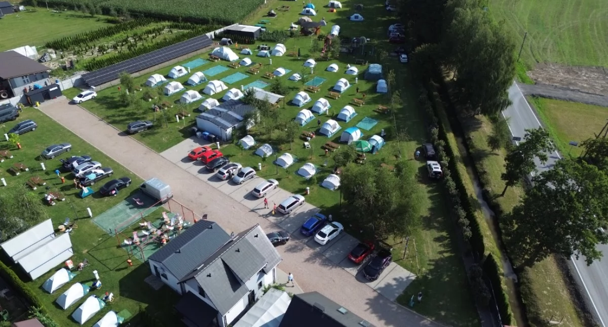 Materiał zewnętrzny, Kemping Zator czterema gwiazdkami Najwyższy standard campingu Polsce - zdjęcie, fotografia