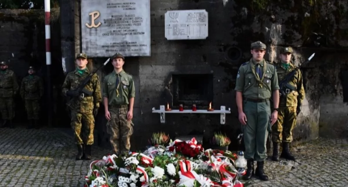 Nasze sprawy, Uroczystości Węgierskiej Górce upamiętniają bohaterów lokalnej historii - zdjęcie, fotografia