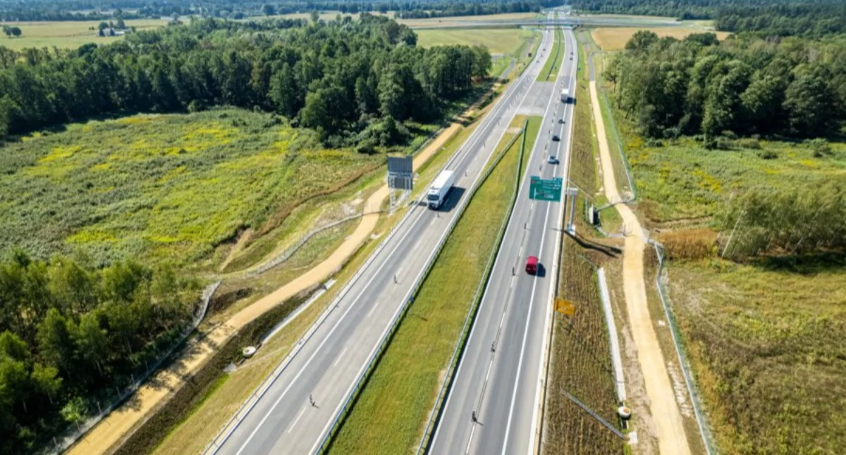 Drogi i Transport, Zakończenie budowy odcinka między Oświęcimiem Bieruniem otwiera możliwości ruchu - zdjęcie, fotografia