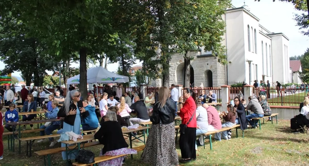 Nasze sprawy, Piknik Parafialny Spotkajmy Florian Żywcu Zabłociu Integracja zabawa całych rodzin - zdjęcie, fotografia