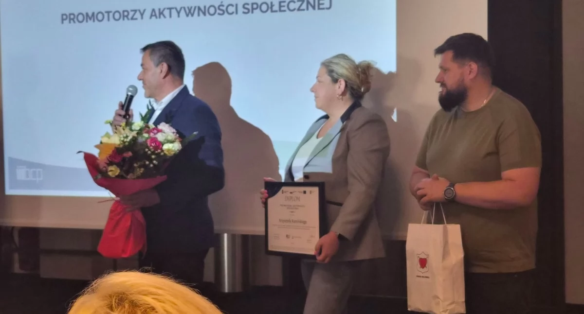 Nasze sprawy, Gmina Milówka wyróżniona aktywność społeczną konferencji Razem tworzymy zmiany - zdjęcie, fotografia